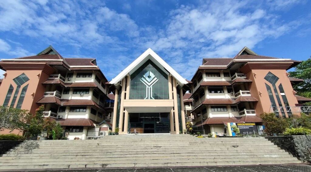  Universitas Islam Indonesia UII Yogyakarta