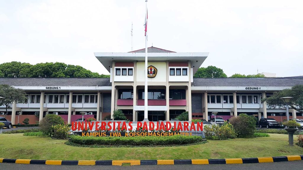  Universitas Padjadjaran UNPAD Bandung